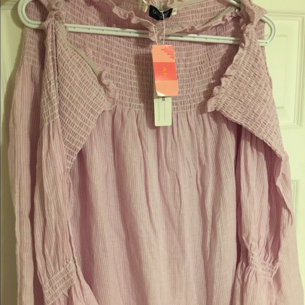 Debs 3x Ruffle off the shoulder top.